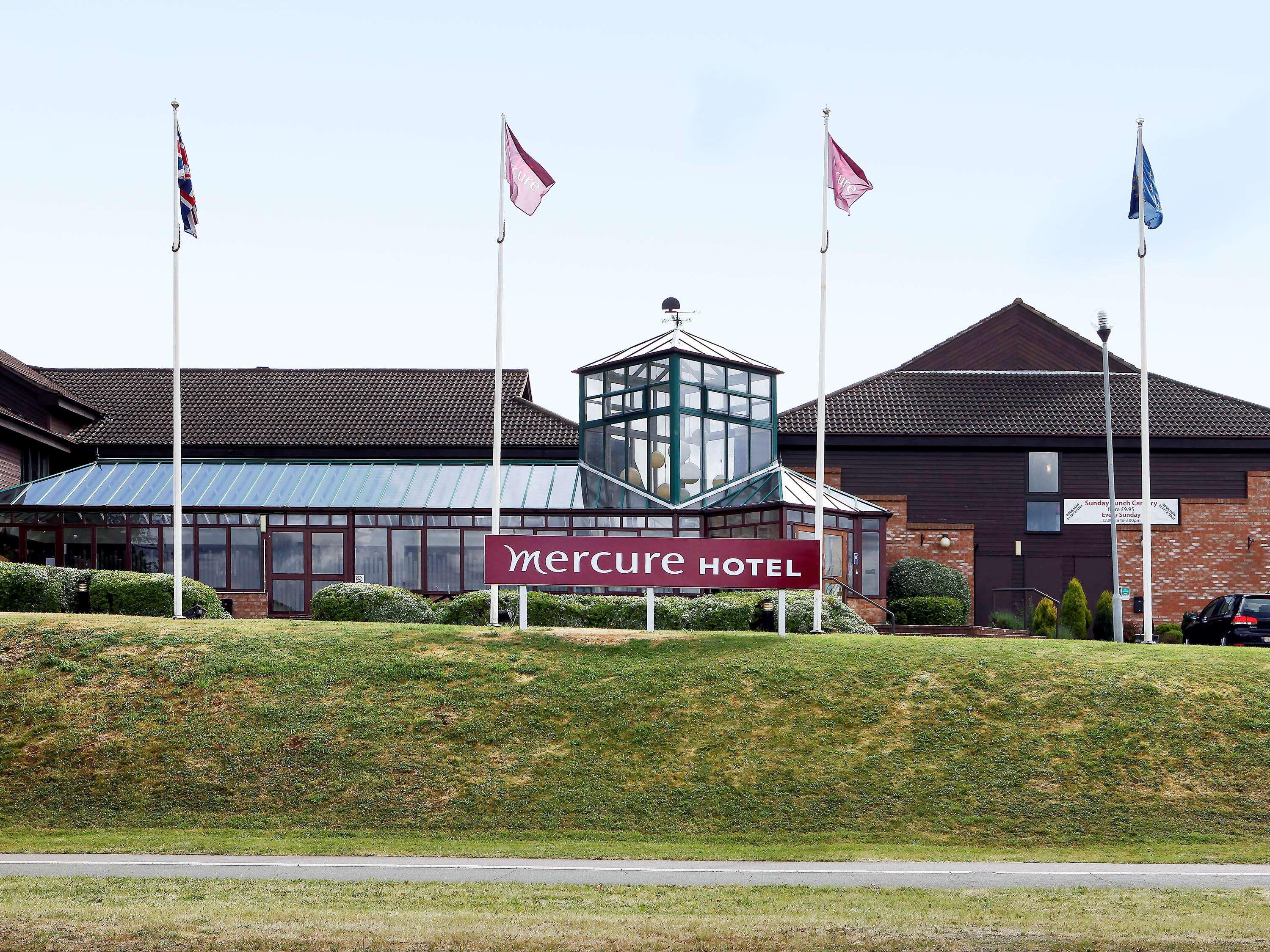 Mercure Hatfield Oak Hotel Hatfield (Hertfordshire) Exterior foto