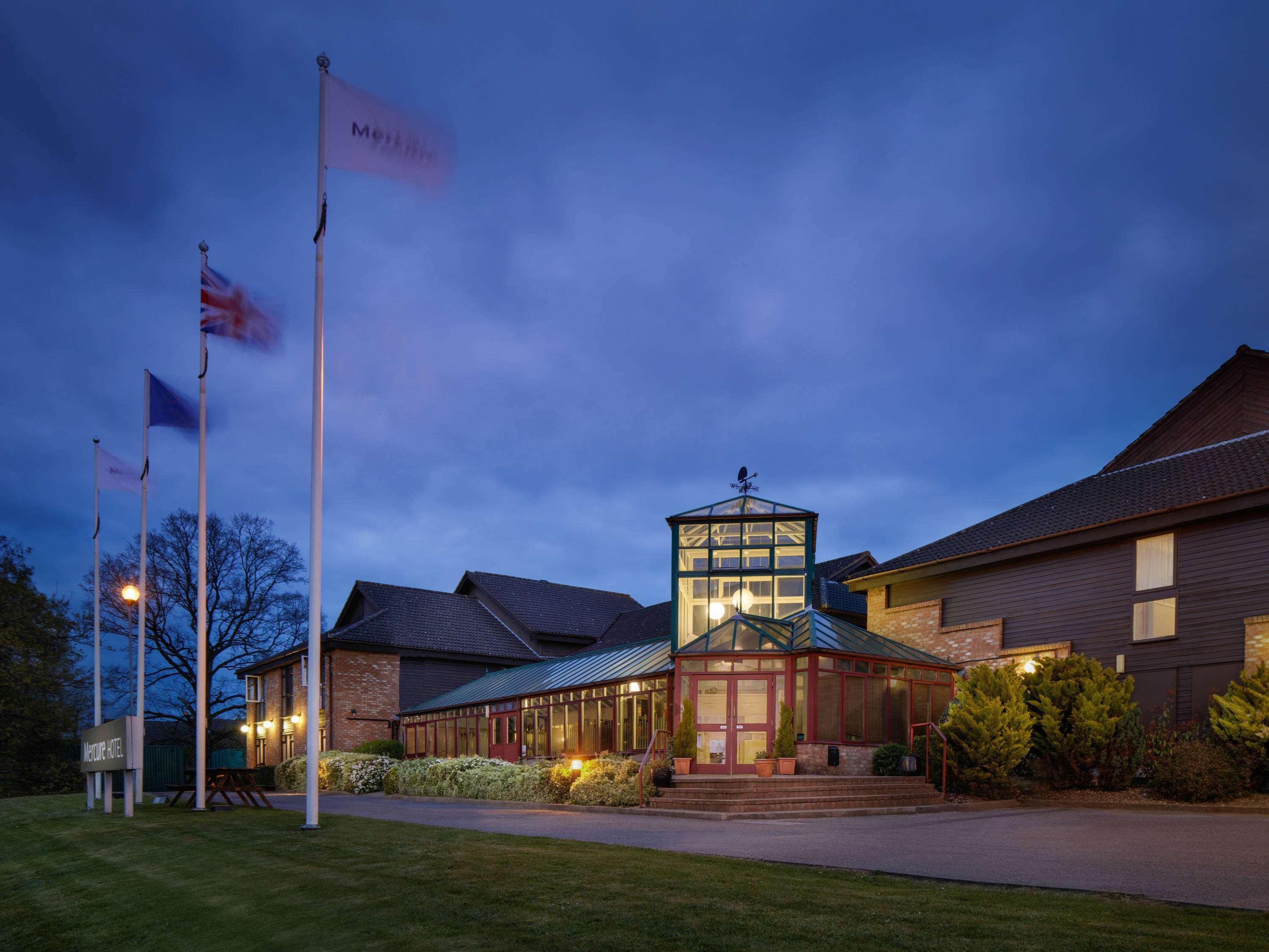 Mercure Hatfield Oak Hotel Hatfield (Hertfordshire) Exterior foto