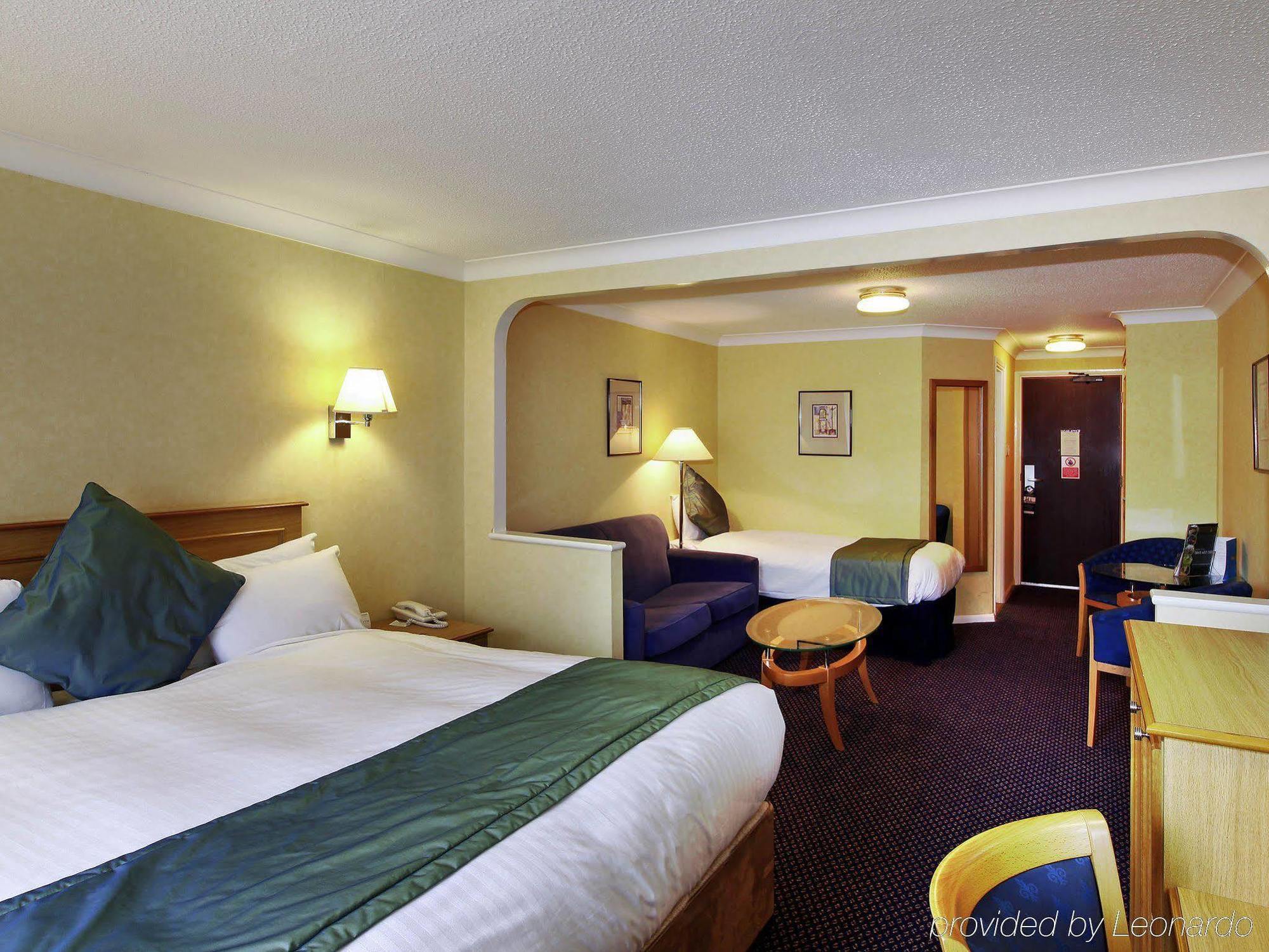 Mercure Hatfield Oak Hotel Hatfield (Hertfordshire) Exterior foto