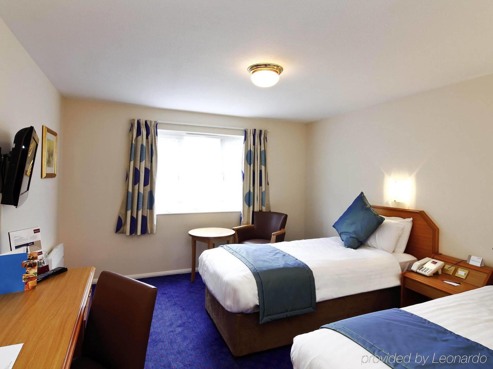 Mercure Hatfield Oak Hotel Hatfield (Hertfordshire) Exterior foto