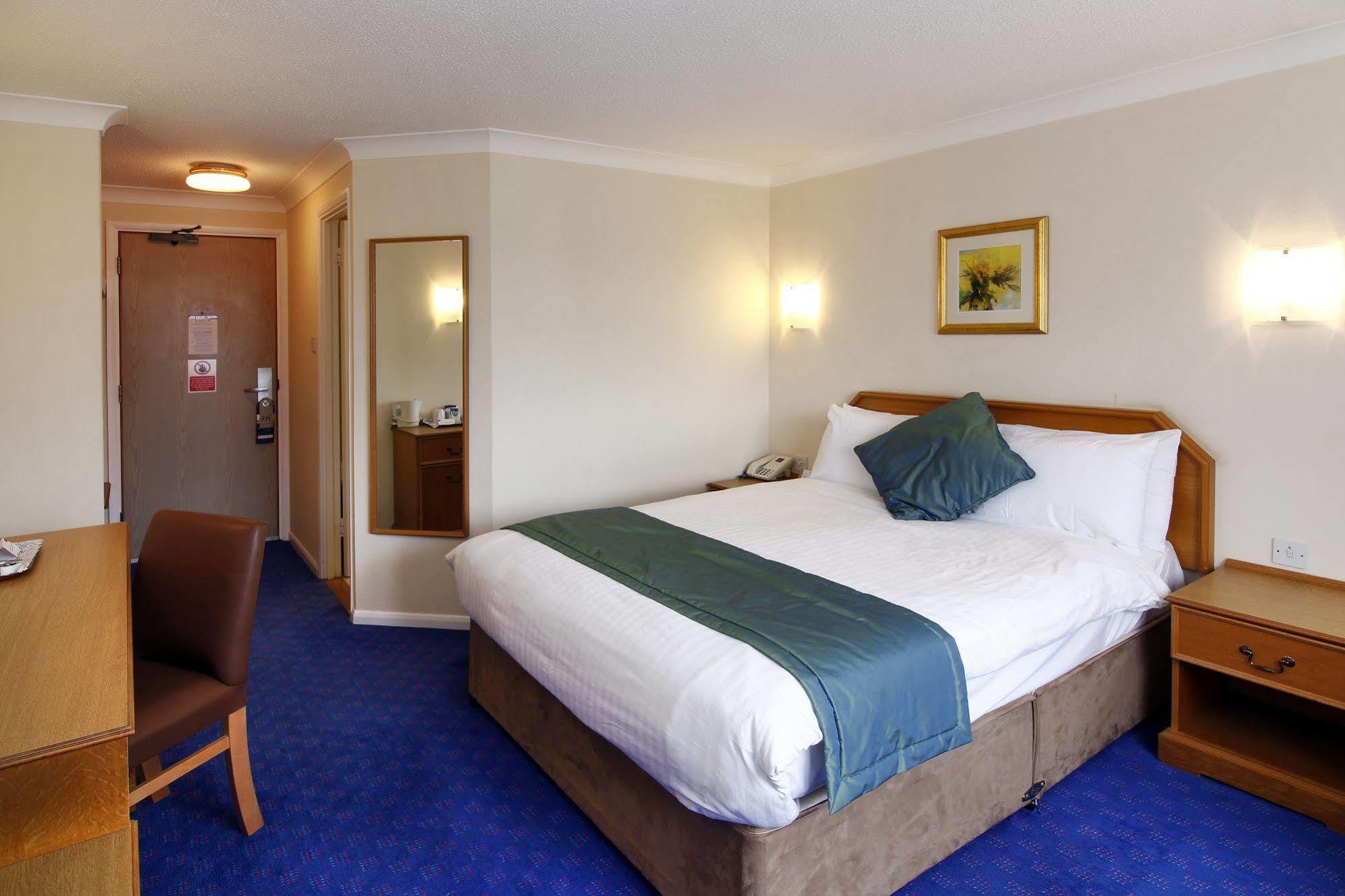 Mercure Hatfield Oak Hotel Hatfield (Hertfordshire) Exterior foto